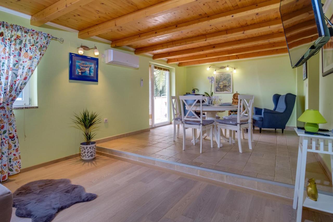 Isabela Apartment Mali Losinj Bagian luar foto