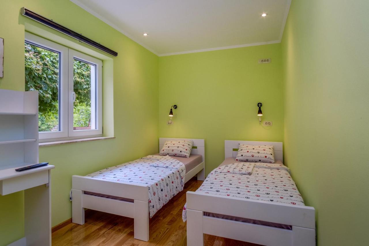 Isabela Apartment Mali Losinj Bagian luar foto