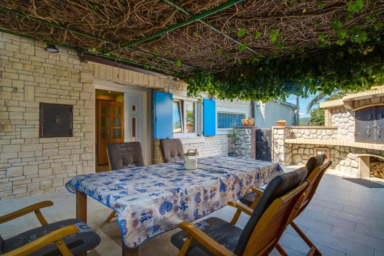 Isabela Apartment Mali Losinj Bagian luar foto