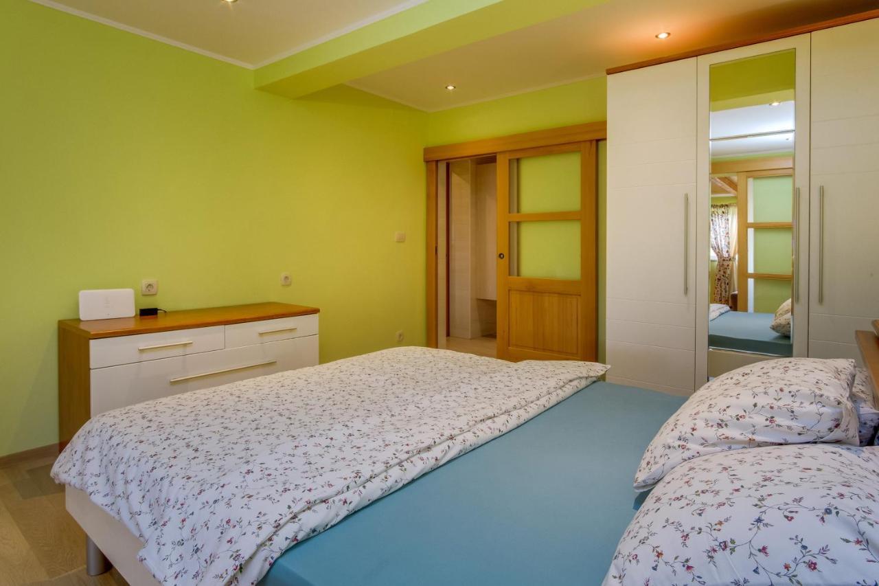 Isabela Apartment Mali Losinj Bagian luar foto